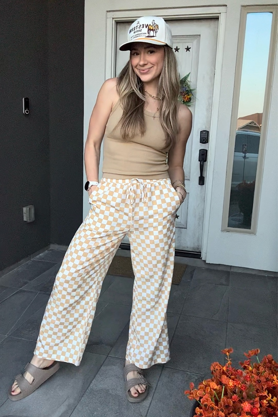 Top: small
Bottom: small 

Fall long outfit fall transitional outfit checkered pants
