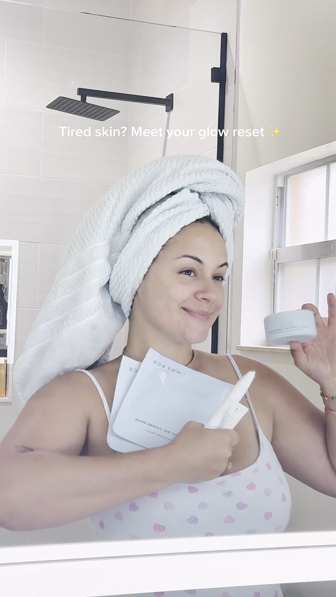 Tired skin? I’ve been using the IonPlex® Hydra-Gel Mask from @mynuface and it’s the perfect reset.🥹🌟

Soothing, hydrating, and glowy in 15 minutes
I boost it with my Mini+ Wand around the eyes for extra lift.

#GlassySkin #NuFACEPartner #HydrationReset #DullSkinFix #IonPlexGlow #mynuface #giftedbynuface 

#LTKBeauty