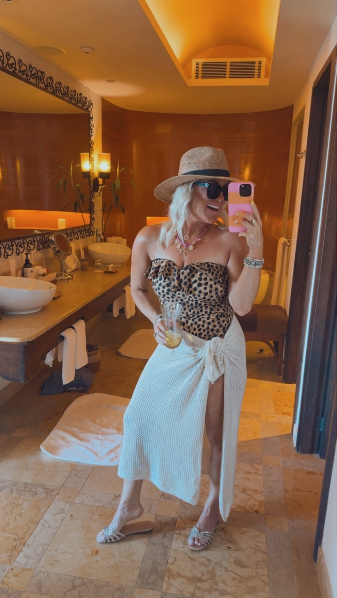 This swimsuit is seriously so good - medium