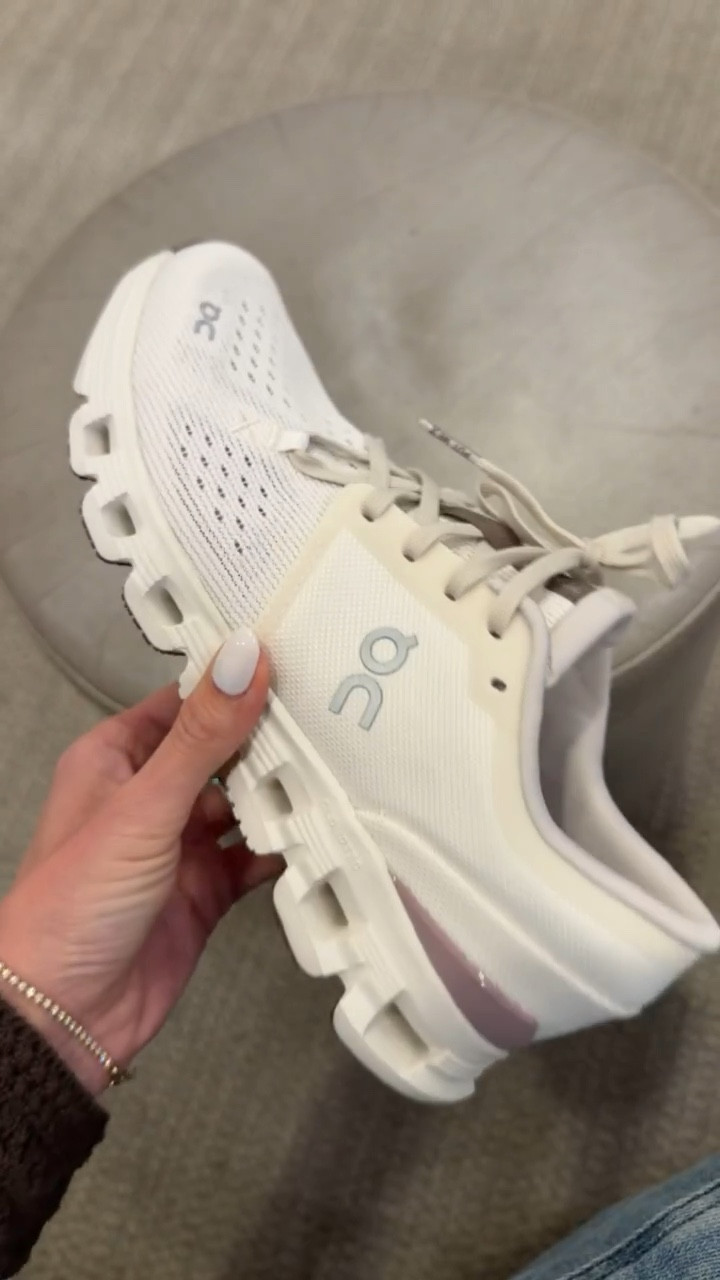 Testing new training shoes.

training sneakers, training shoes, gym shoes, on cloud sneakers, anna monteiro, annabrstyle

#LTKOver40 #LTKActive