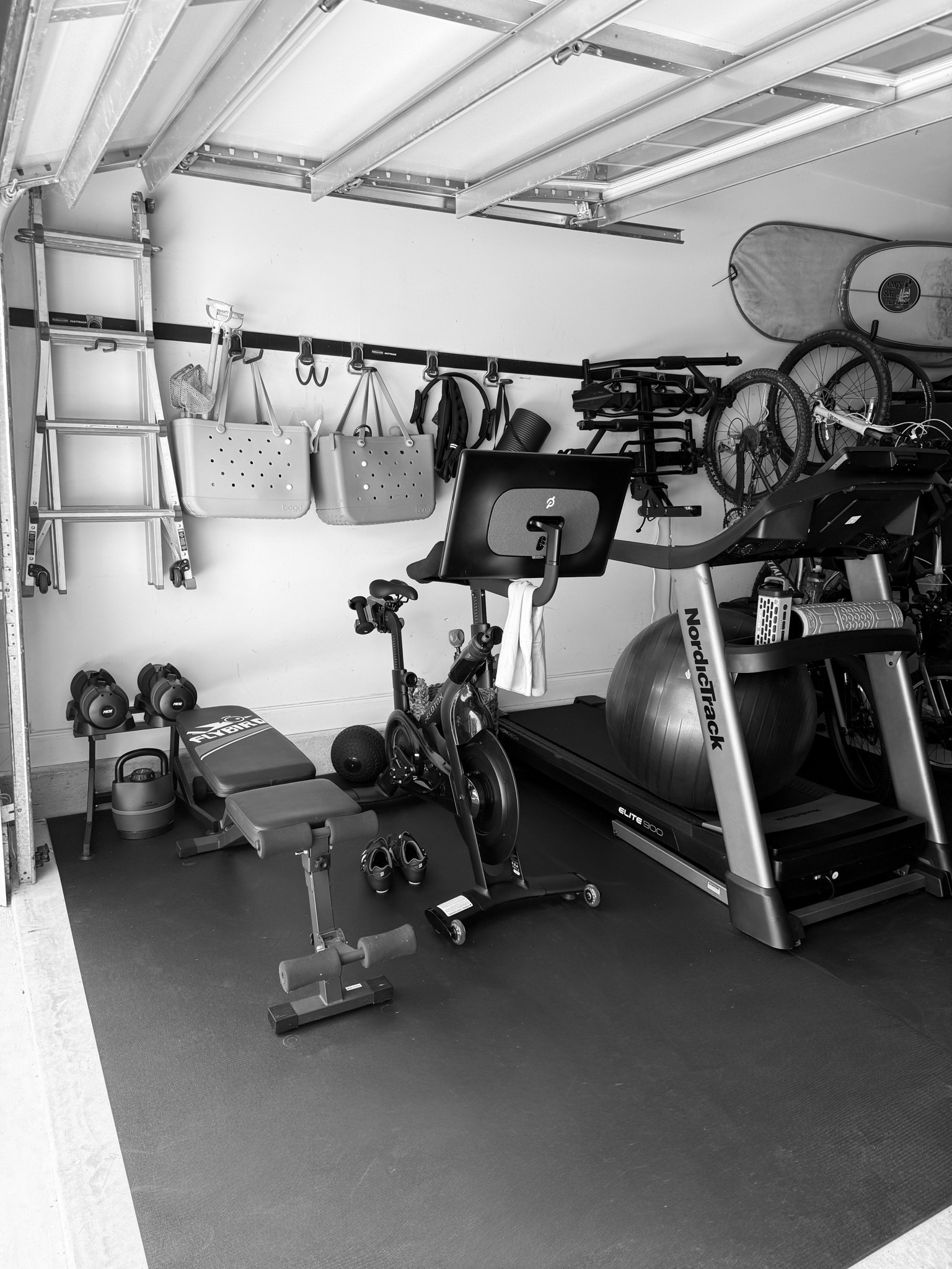 My garage gym setup! 💪🏻

#LTKHome #LTKActive #LTKselfcare