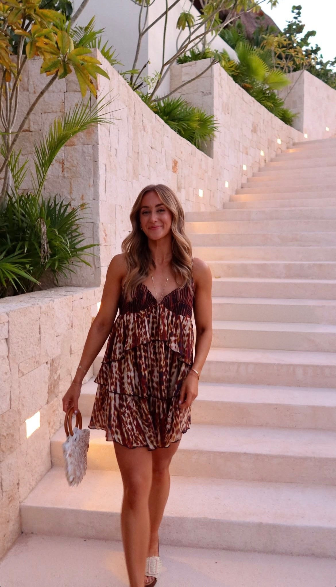 Anthropologie mini dress
Amazon purse

#LTKStyleTip #LTKTravel