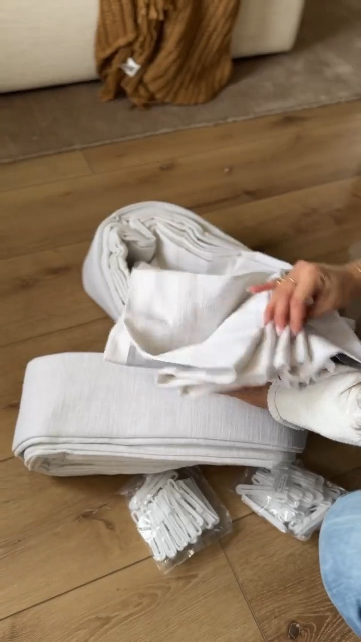 The perfect neutral bedroom curtains, rods & rings ✨

#LTKhome #bedroomdecor #neutralbedroom #curtains #windowtreatments #homedecor #ltkit

#LTKHome #LTKdayinmylife #LTKSaleAlert