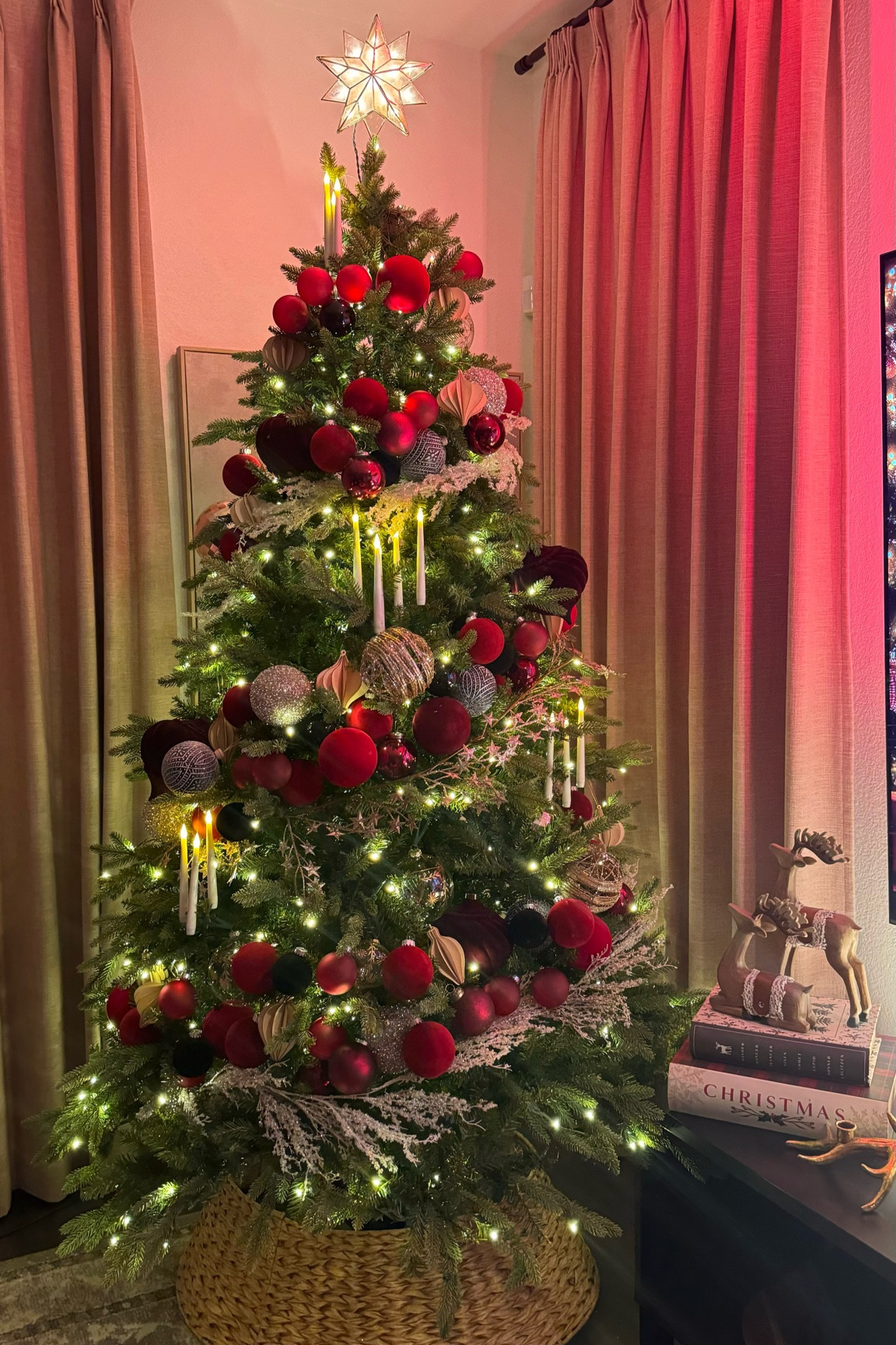 Red Candle Christmas tree 🎄🕯️

#LTKSeasonal #LTKHoliday #LTKHome