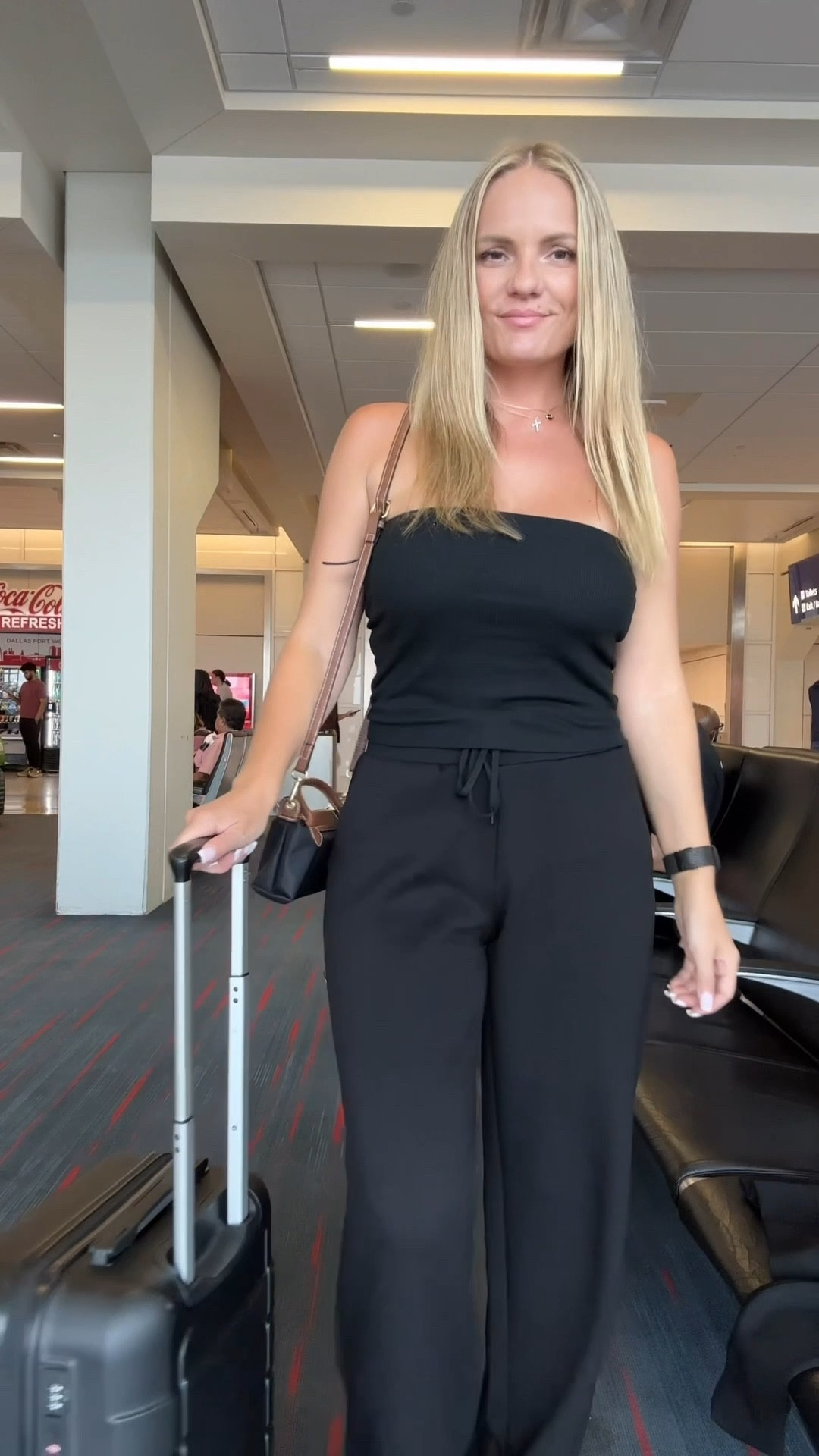 Airport outfit 

#LTKStyleTip #LTKTravel