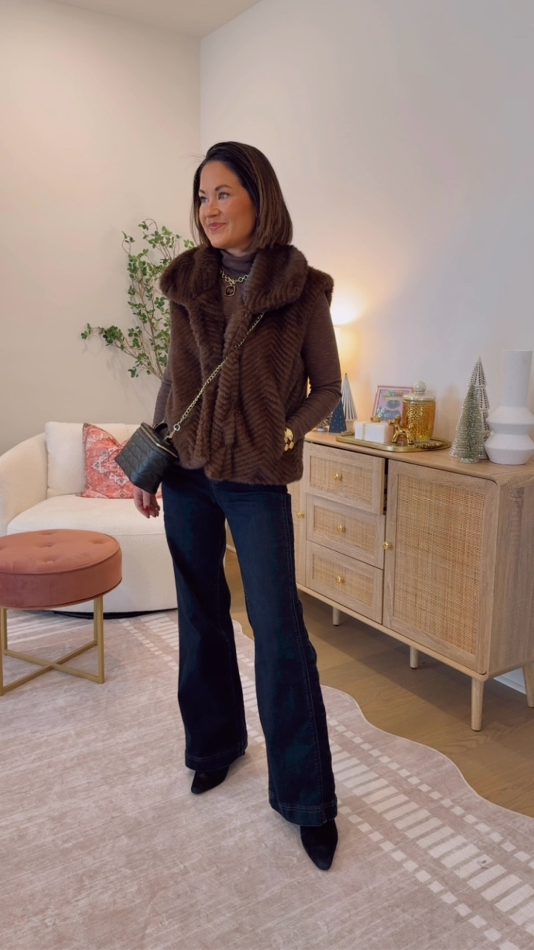 Winter outfit idea- living a faux fur vest paired under a fitted turtleneck! 
Style tips over 40 / petite outfit ideas 


#LTKOver40 #LTKgrwm #LTKootd