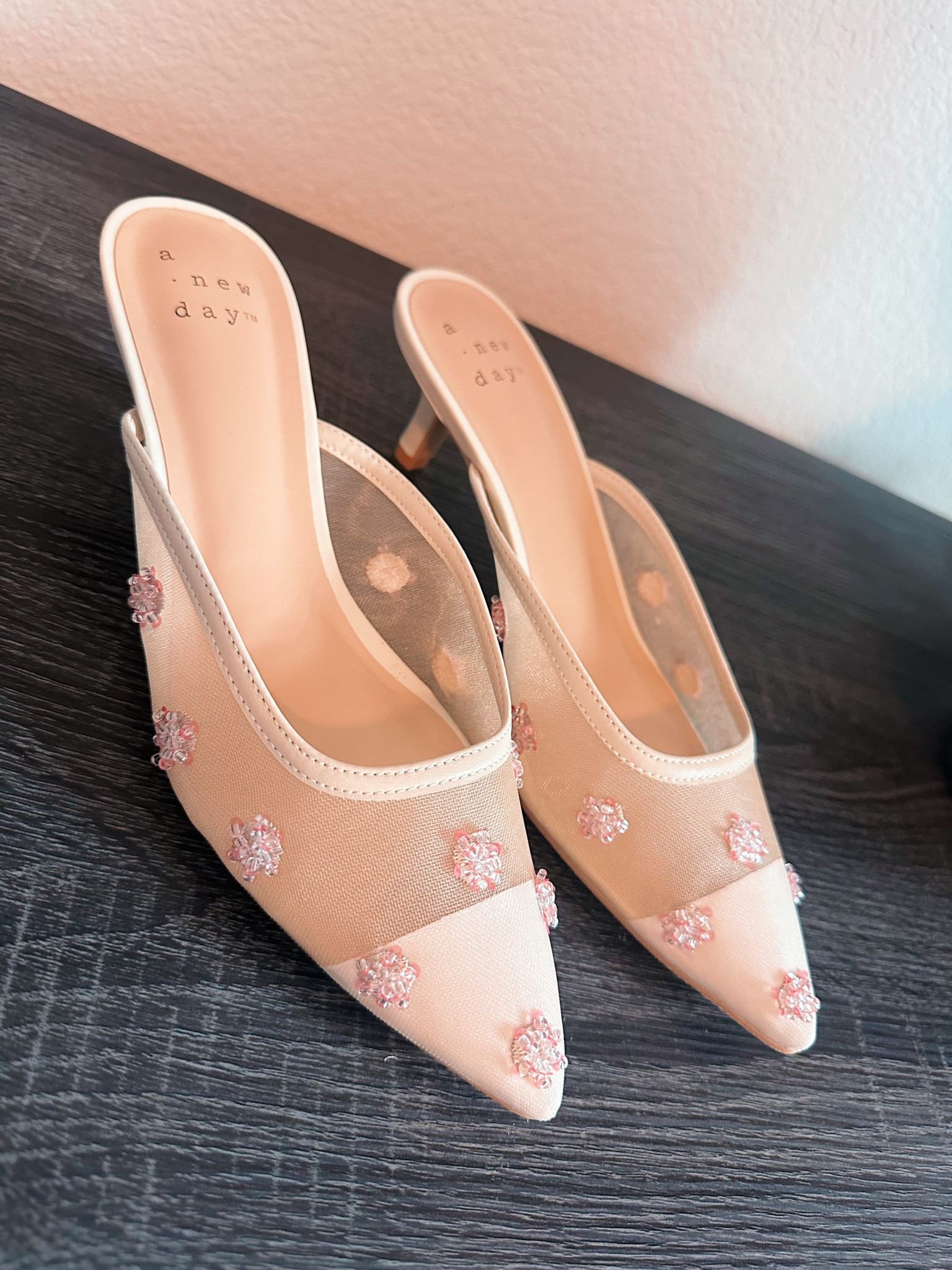 Favorite shoes!!! It’s so pretty and comfortable! True to size. Highly recommend buying!

#LTKFindsUnder50 #LTKShoeCrush