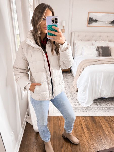Puffer coat on sale I love this jacket is keeps me warm with out being too bulky! Fit is true to size. 



#LTKGiftGuide #LTKHoliday #LTKSeasonal