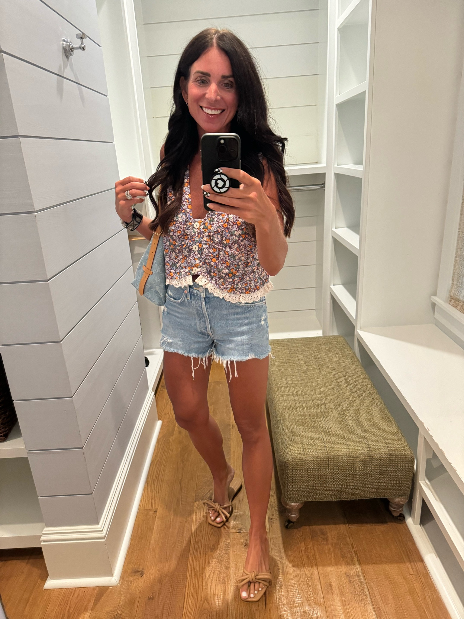 Size 25 denim shorts
Small top


#LTKStyleTip #LTKSeasonal #LTKFindsUnder100