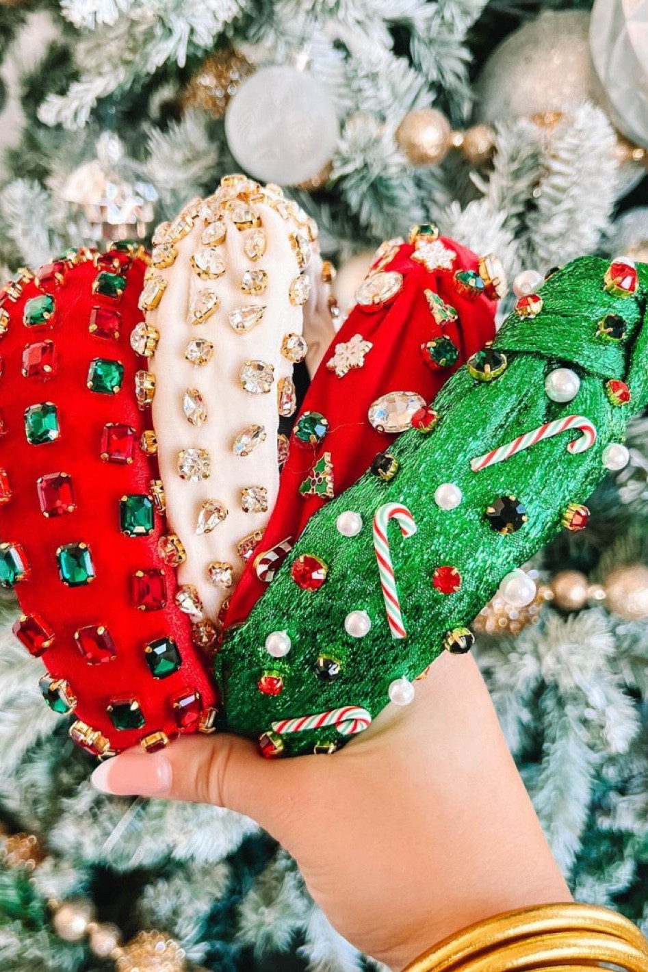 Christmas holiday plush festive headbands 

#LTKbeauty #LTKHoliday #LTKSeasonal
