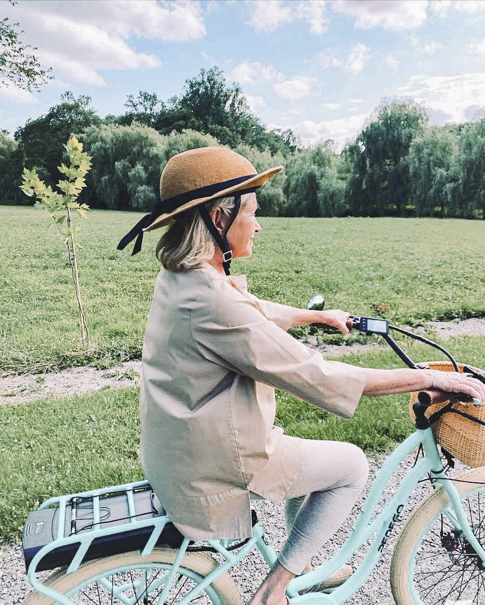 Order size XL to fit most helmets! Linking the two ideal helmets here. They’re basically the same thing — Retrospec is just a LOT more affordable! 

#LTKfit