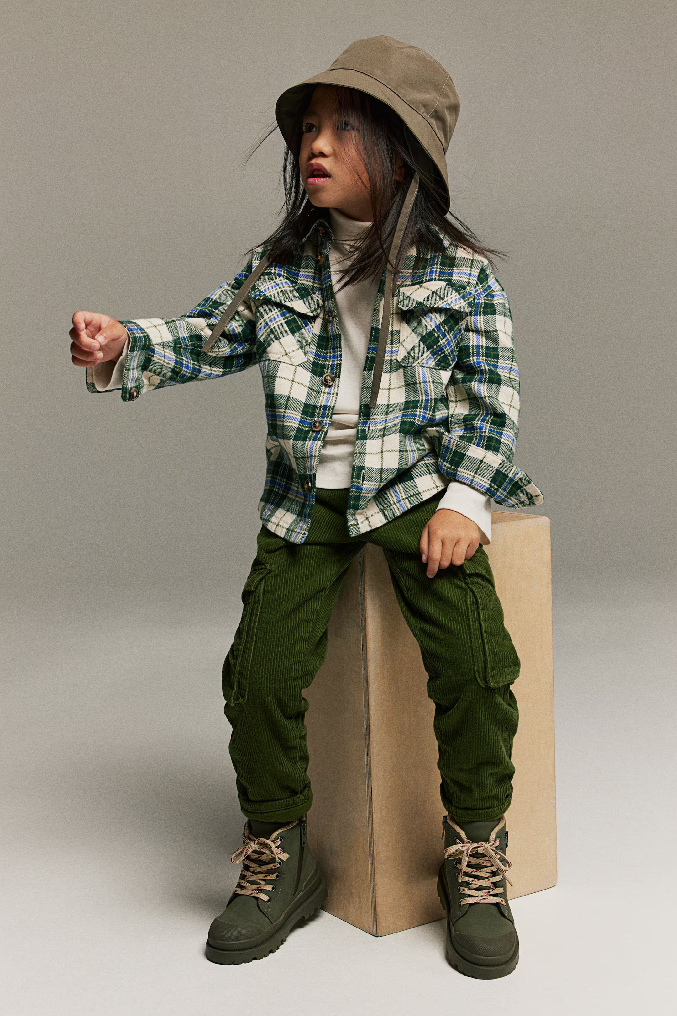 Waterproof Lace-up Boots - No heel - Dark khaki green - Kids | H&M US | H&M (US + CA)