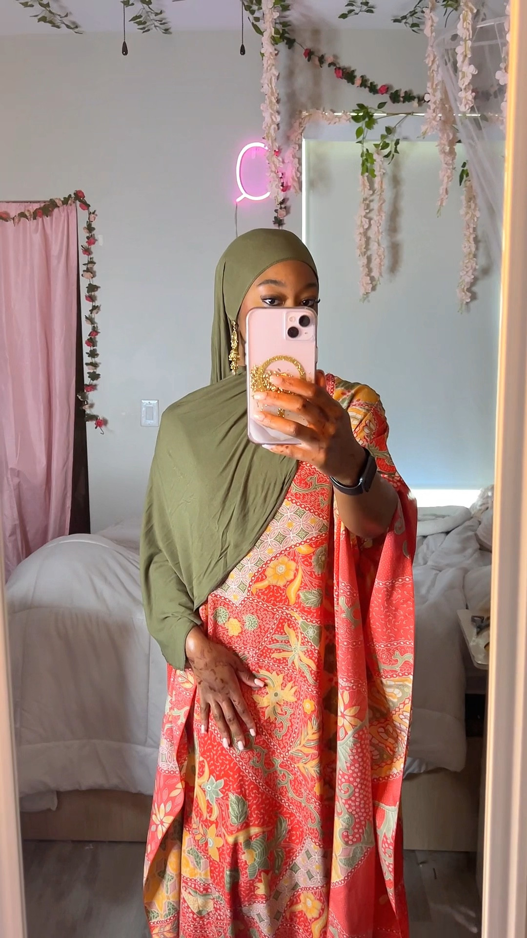 Multi-Colored Modest Dress 

Hijab

Green & Red Outfitt