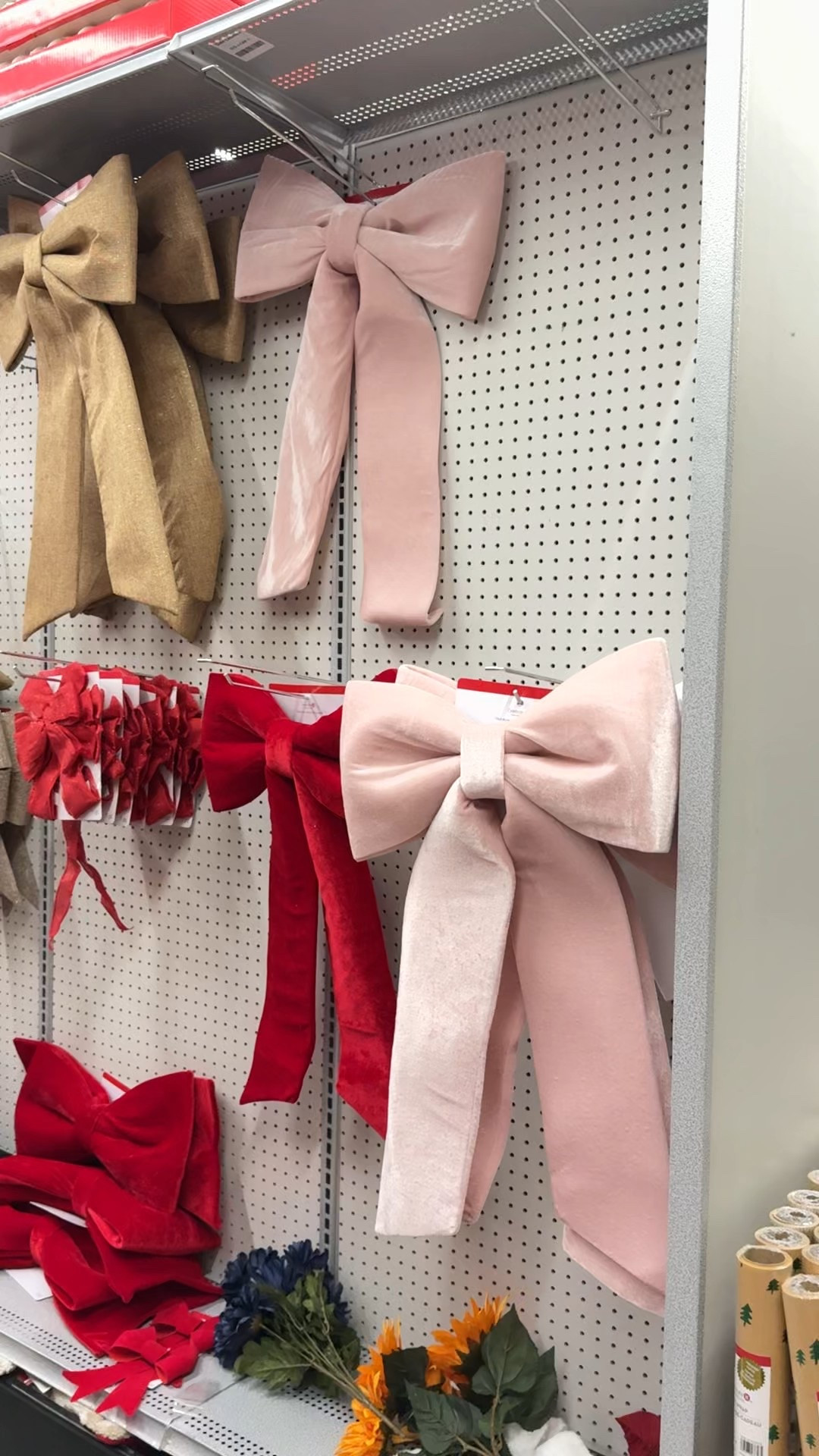 Big bows for Christmas 

#LTKHoliday #LTKHome #LTKSaleAlert