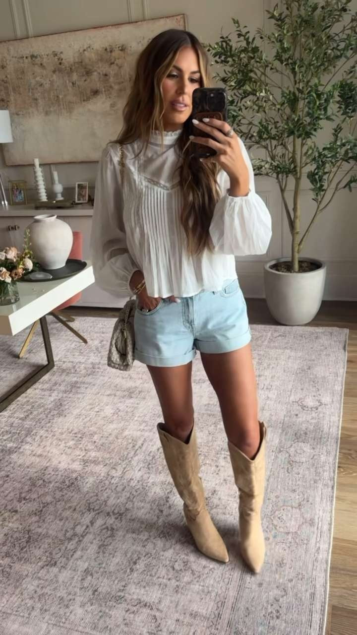 wearing a small in both! 🫶🏼

use code:
HOLLIE40 40% off sitewide 

 