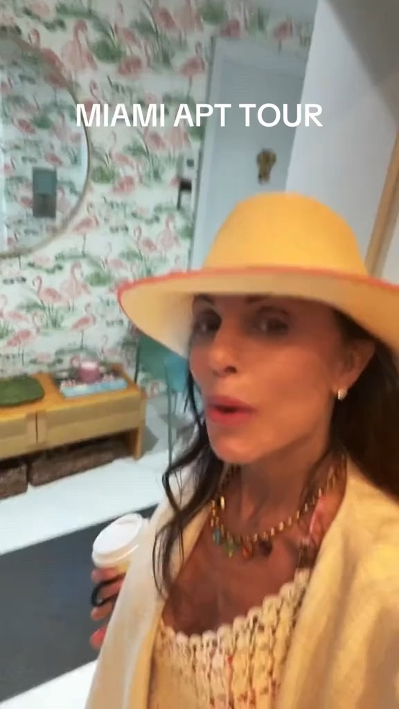 My Miami apartment tour 🦩🌴🩵

#LTKWatchNow #LTKHome