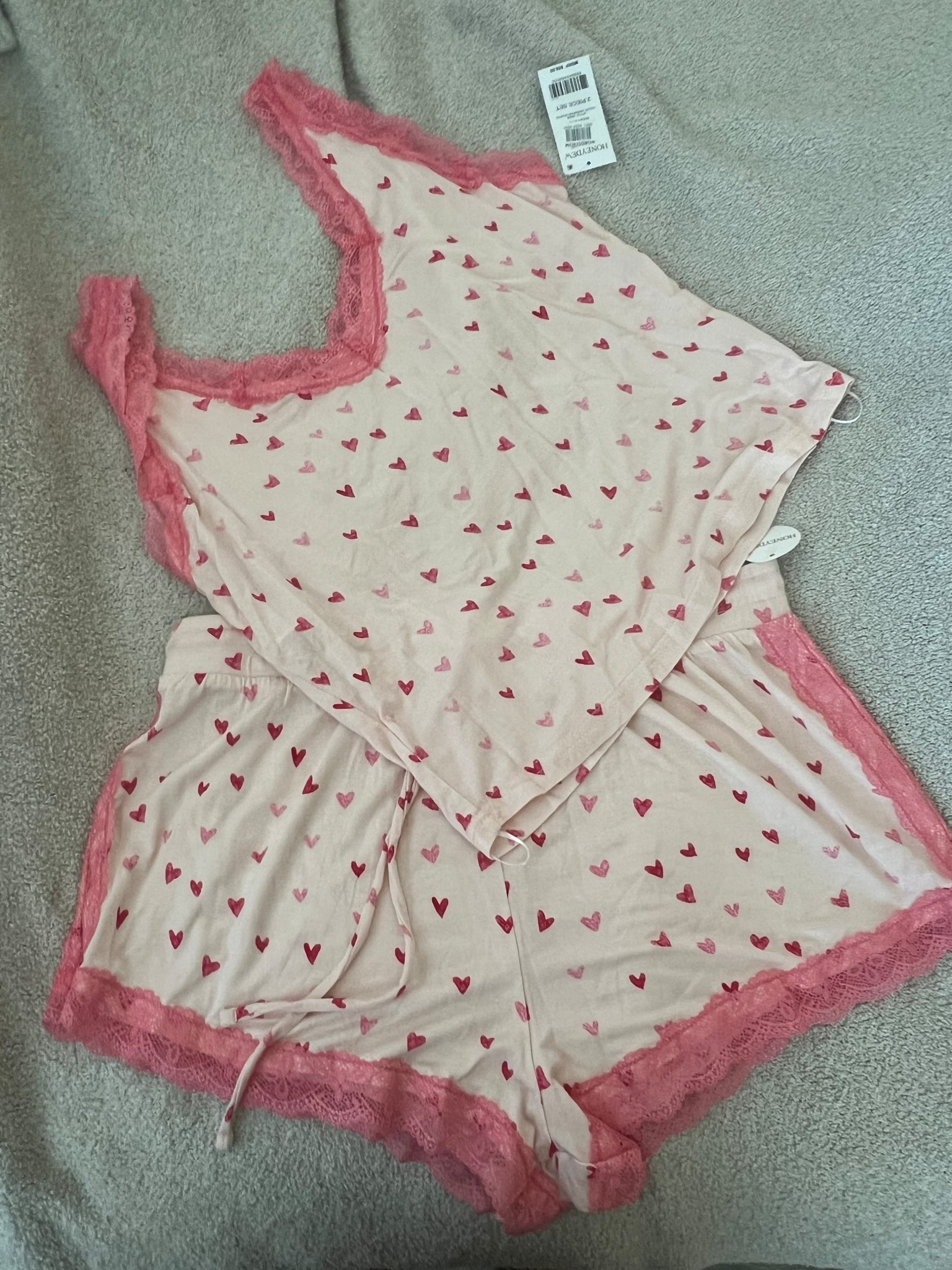 Cute pajamas 
Pajama set 
Two piece set 
Heart pajama 


#LTKOver40 #LTKMidsize #LTKSeasonal