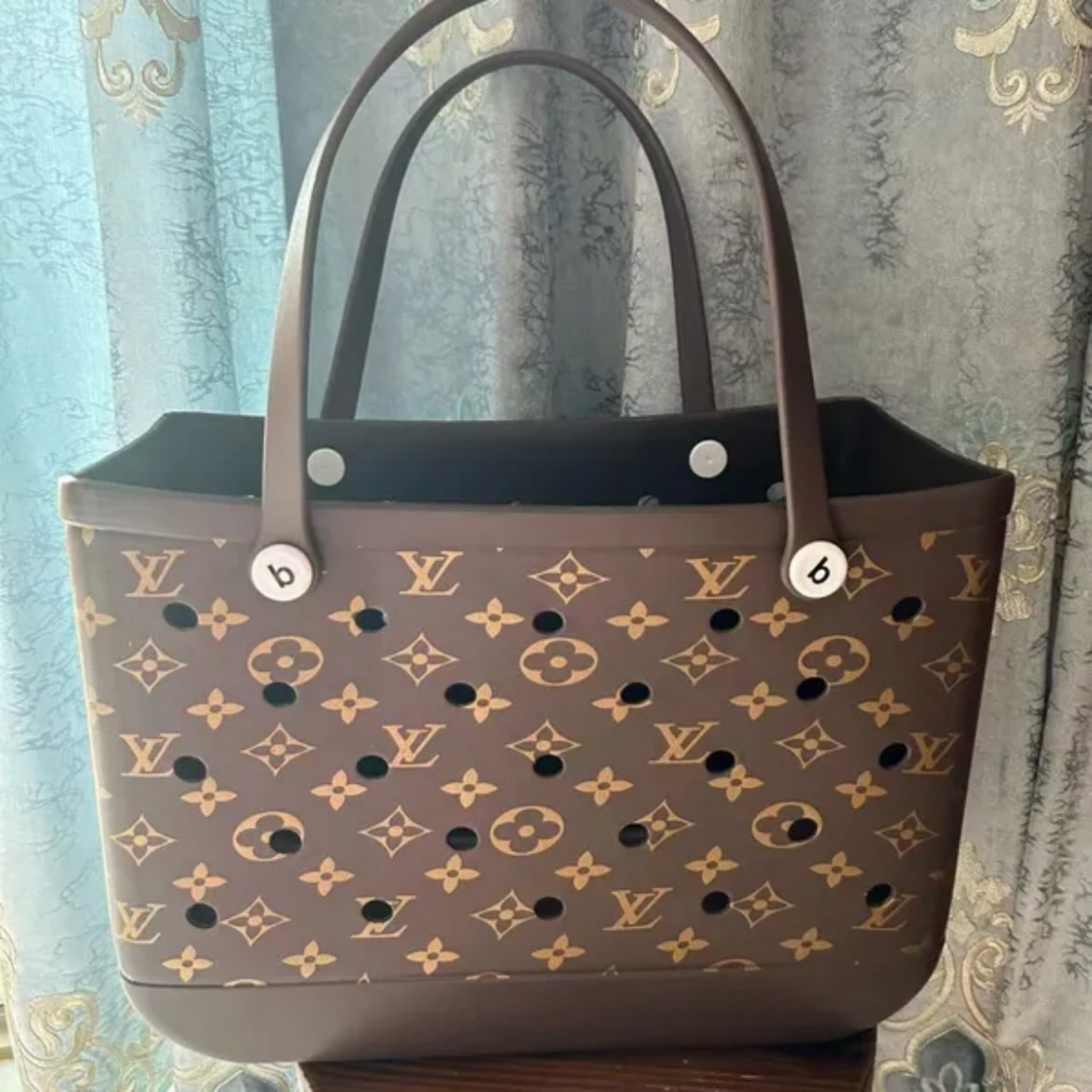 LV Bogg bag dupe DHgate 

#LTKItBag #LTKSwim