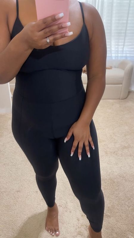 I love activewear from Old Navy and this Powersoft bosysuit did not disappoint. #gymoutfit #activewear

#LTKmidsize #LTKfitness #LTKVideo