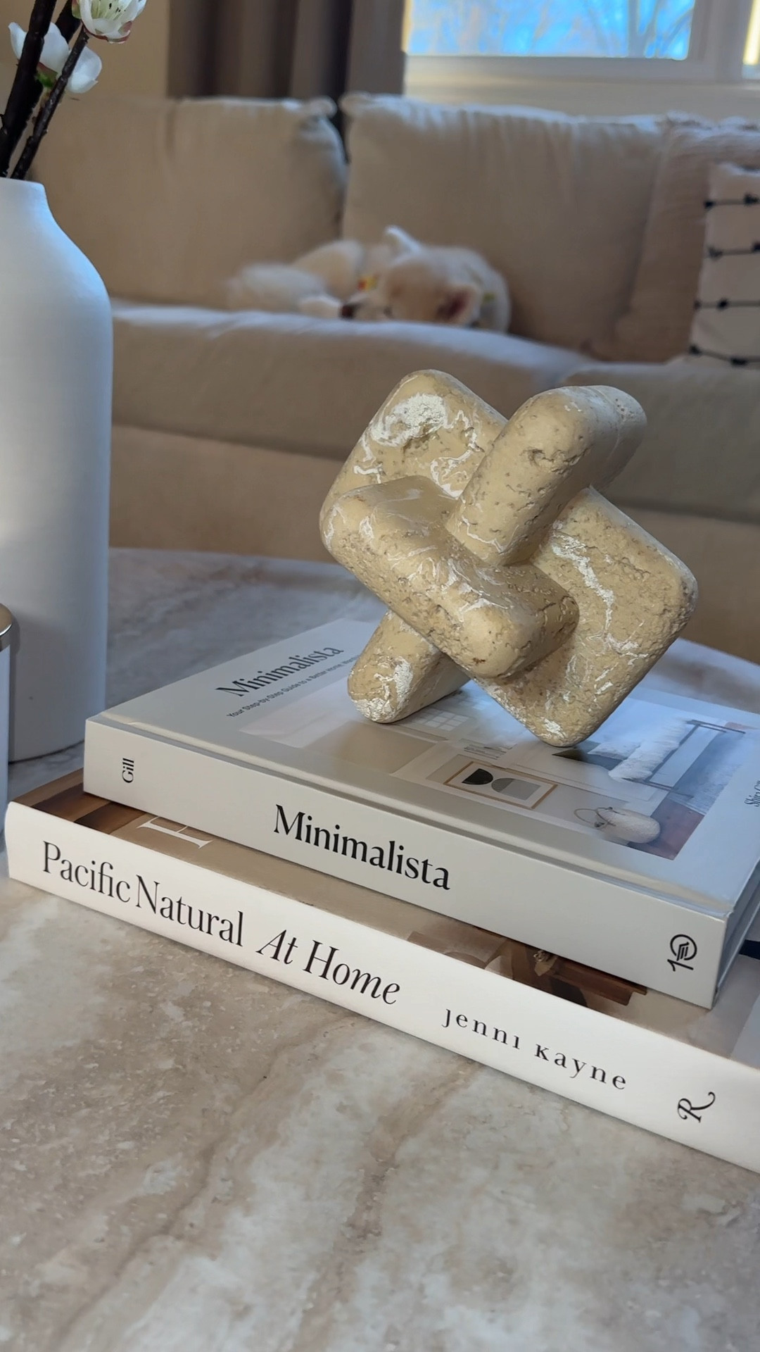 Quick Coffee Table Refresh for Spring ✨