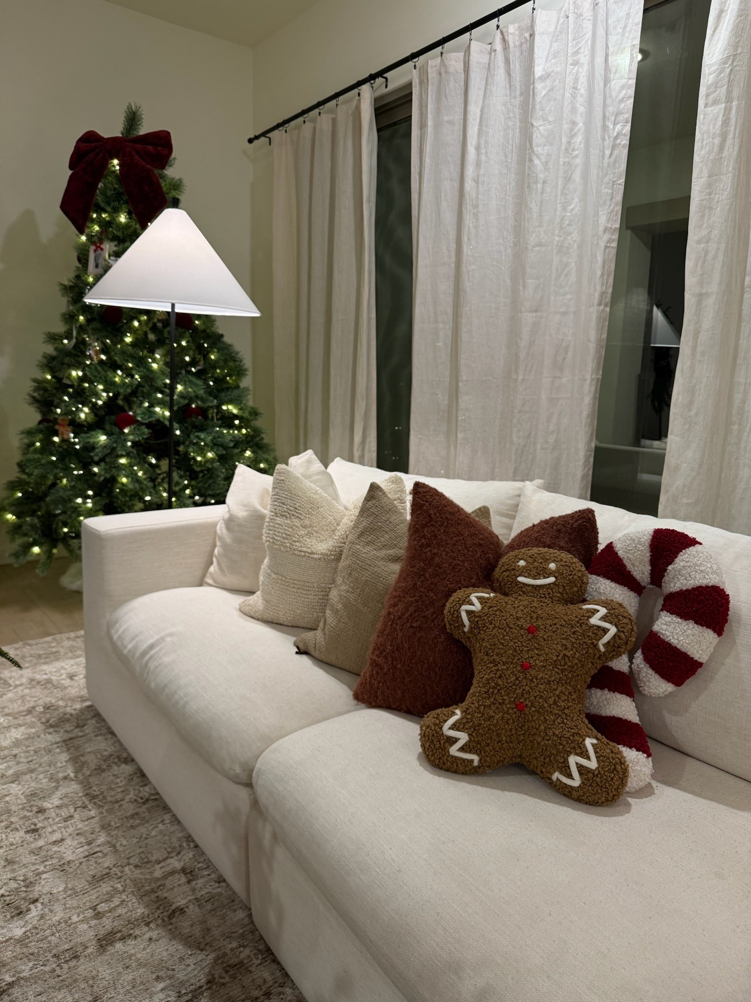 Cutest Christmas pillows on major sale!

#LTKHome #LTKSaleAlert #LTKHoliday