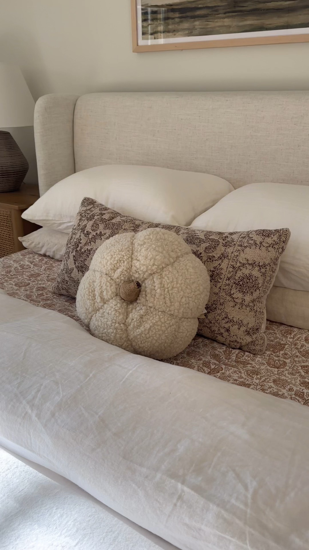 Pumpkin shaped pillow at all price points and a variety of colors 🎃 


#LTKHalloween #LTKHome #LTKSeasonal