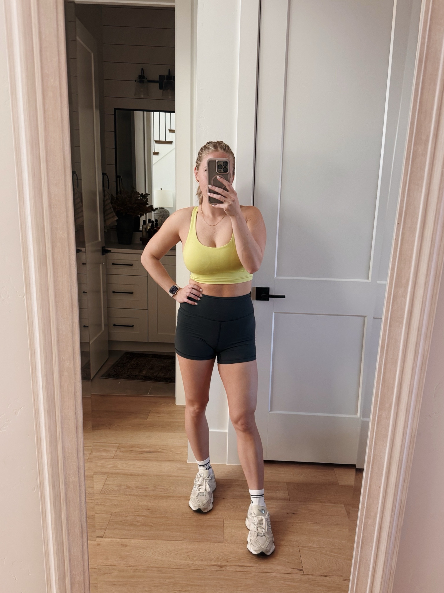 Favorite color combo at the moment 🍀 

#LTKFitness #LTKFindsUnder100 #LTKActive