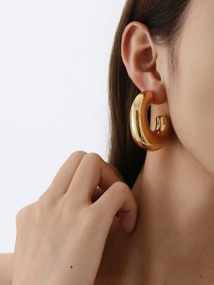 1 Pair Of Large And Bold Stainless Steel Women's Earrings, Fashionable For Party Wear | SHEIN