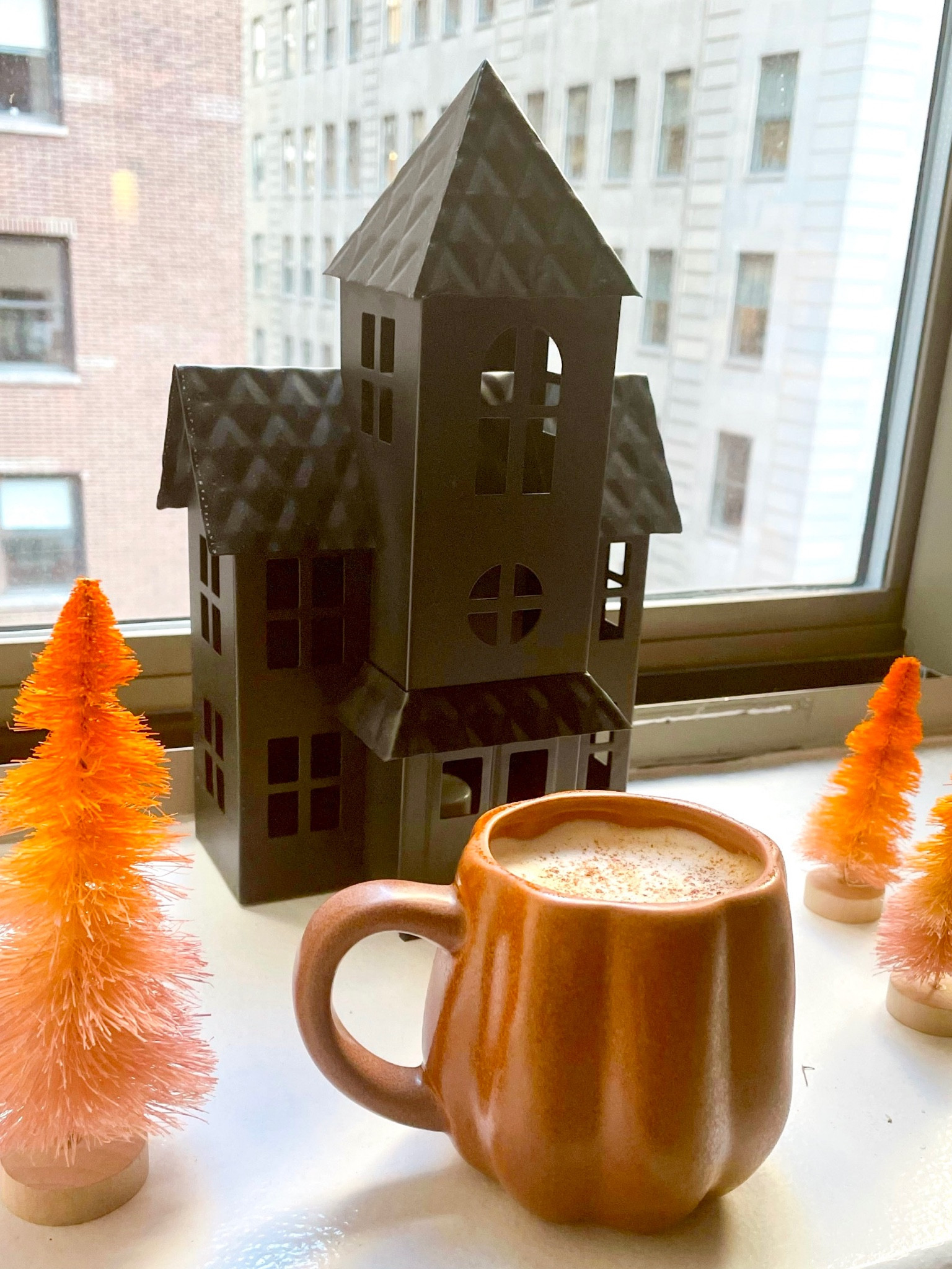 Halloween decor. 

#LTKhome #LTKHalloween #LTKSeasonal