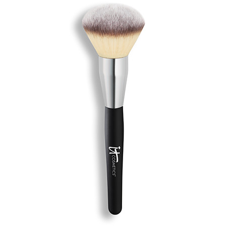 Heavenly Luxe Jumbo Powder Brush #3 | IT Cosmetics | IT Cosmetics (CA)
