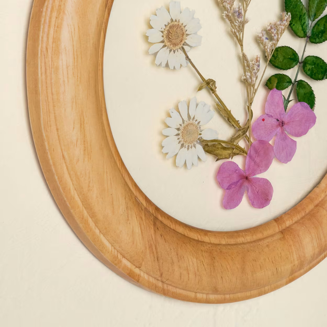 Pressed Botanicals in Wood Frame | Magnolia