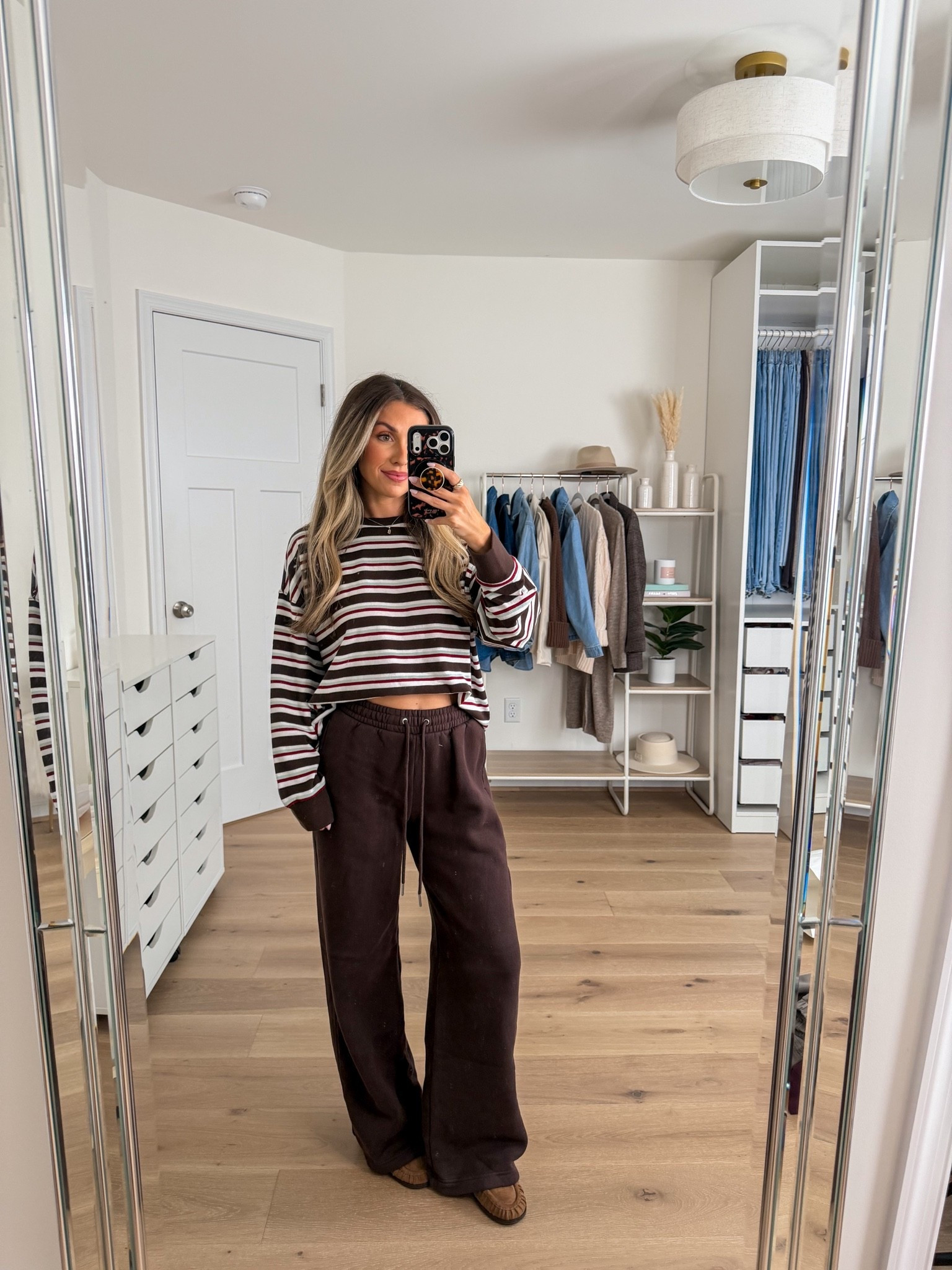 Cozy wfh outfit that still feels put together 🤎 can’t wait to share some more ways to style this top! It’s SO CUTE and under $25! Wearing a small

#LTKootd #LTKSeasonal #LTKPetite