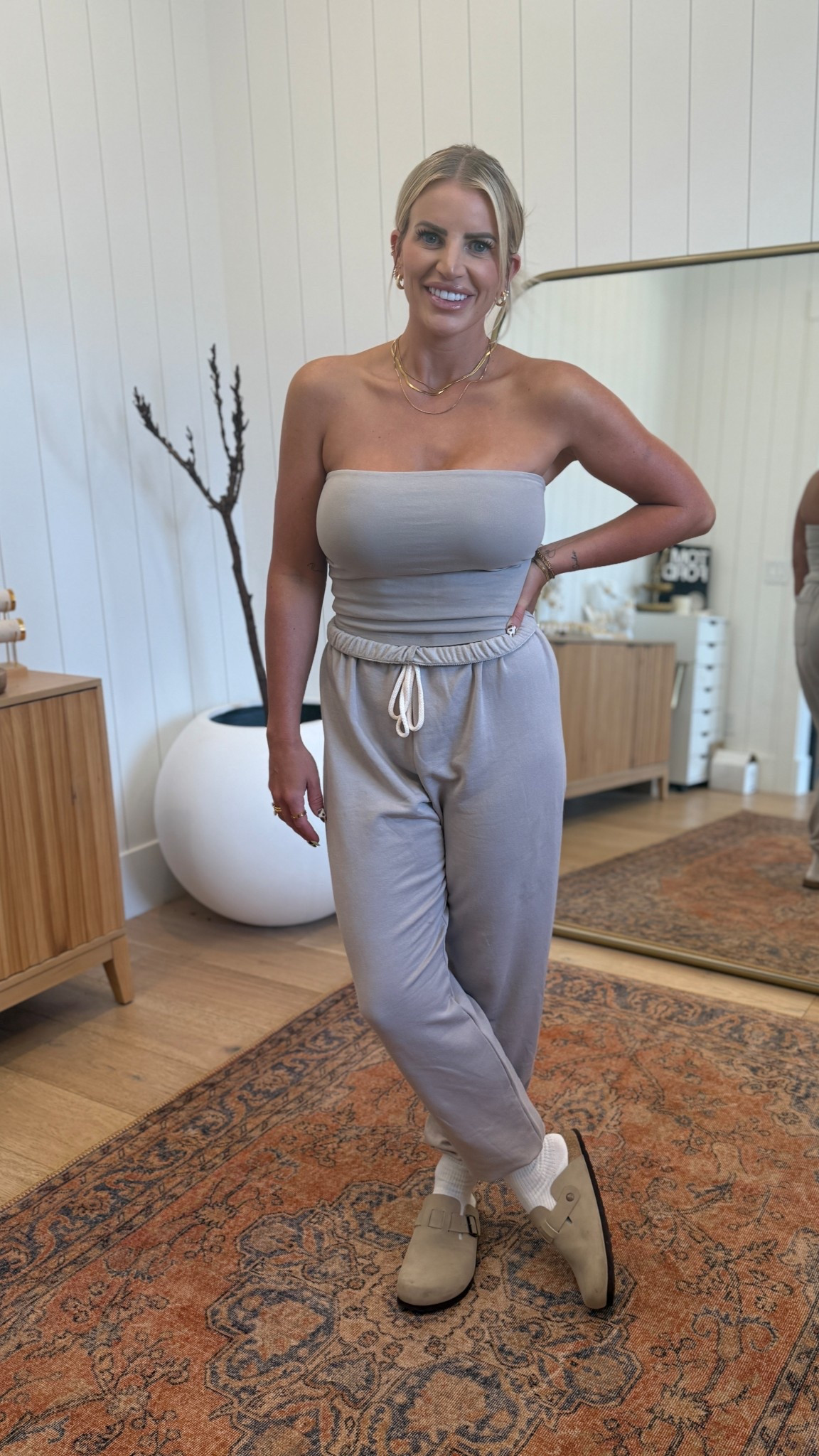 Aerie + Skims haul I’m obsessed with every single piece I got, buttery soft and the cutest colors! Wear these tops under a cute jacket and your set for fall! 

I’m wearing size xs in all bottoms and size small in tops, all tops have a built in shelf bra for extra support 👌🏽



#LTKStyleTip #LTKSeasonal #LTKU