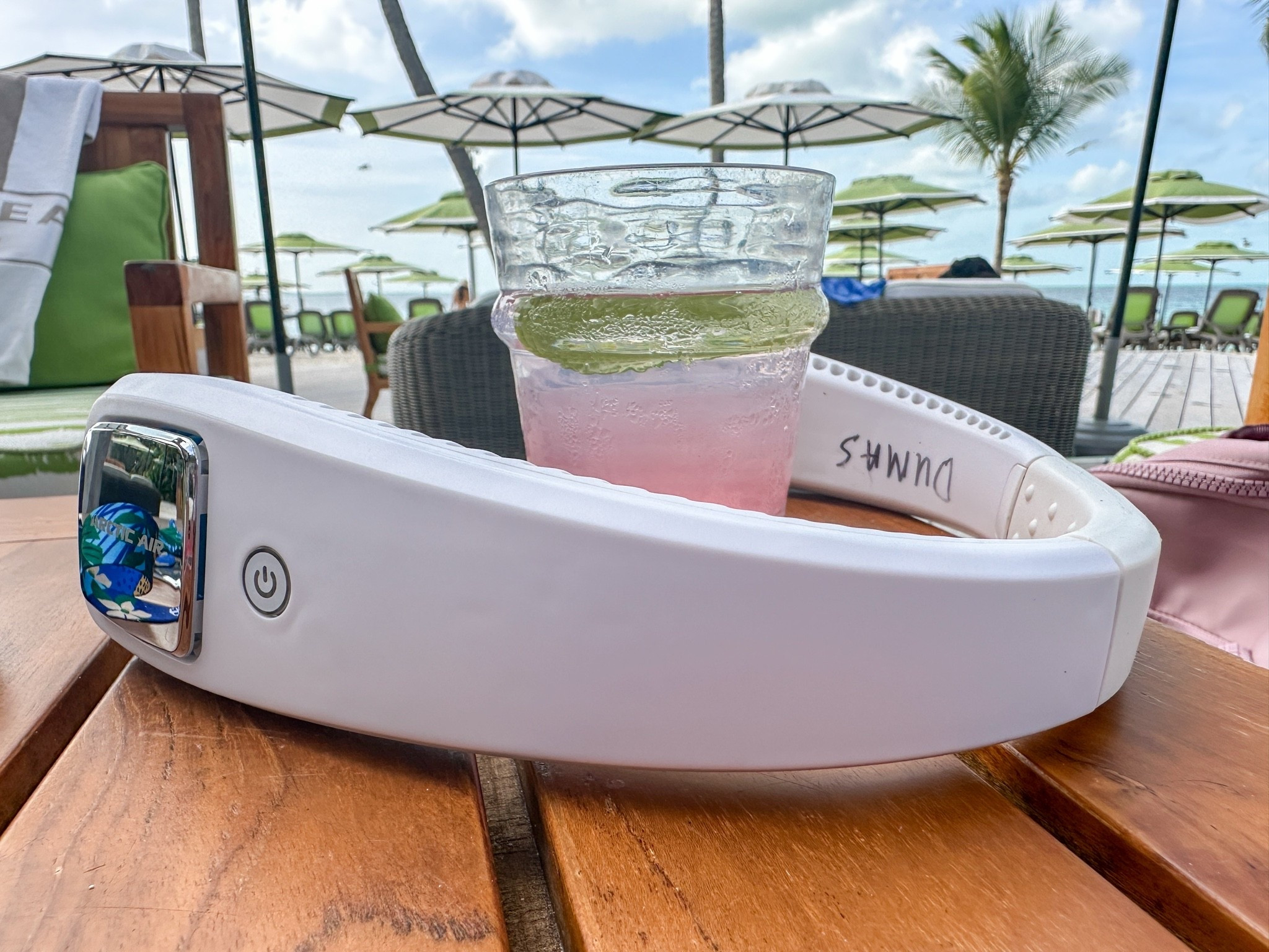 Neck fan is necessary for beach days. #fans #neckfan #travel
