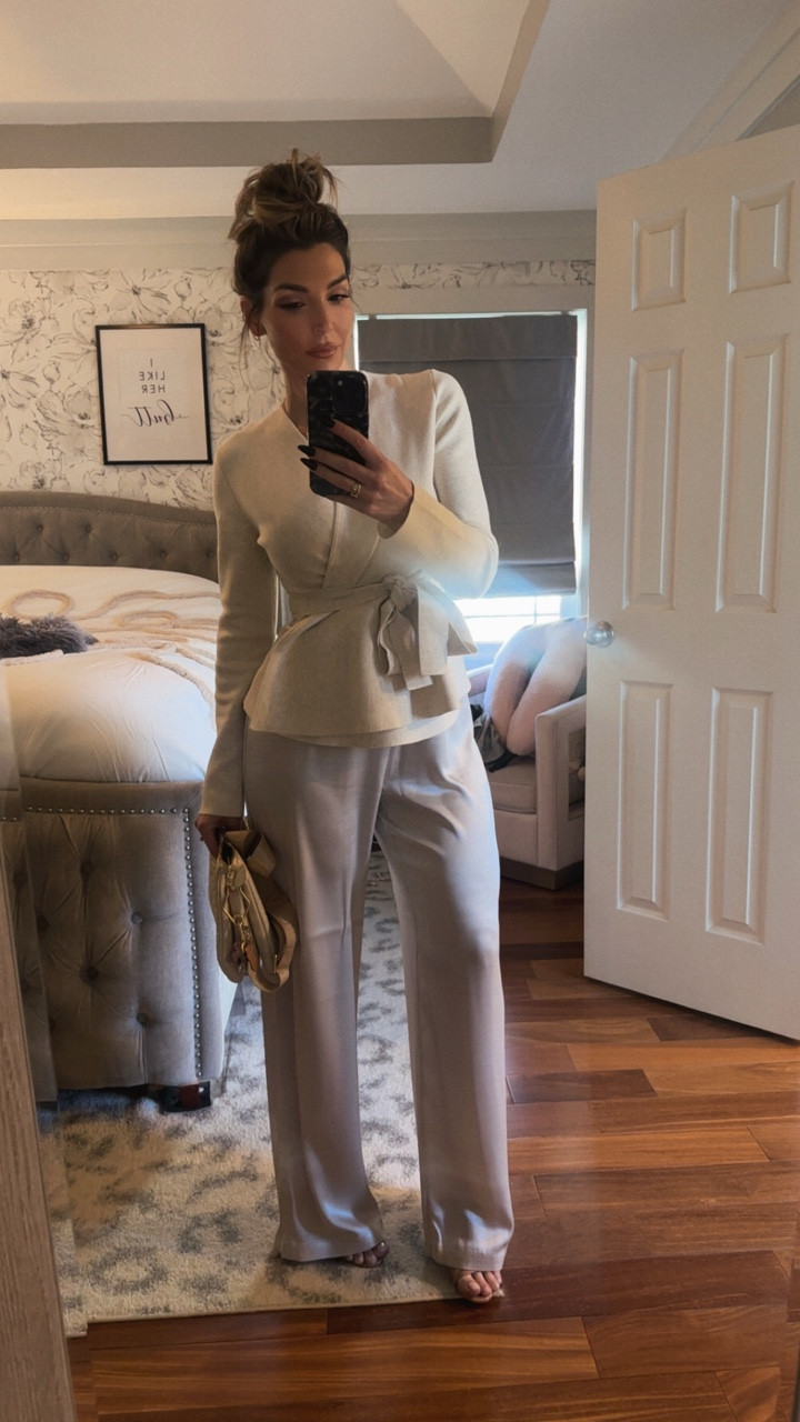 The outfit of my dreams. Lunch with a friend followed by a much-needed blowout. Later: the Cupid’s Bash at B’s school! 

#LTKdayinmylife #LTKootd #LTKmomlife
