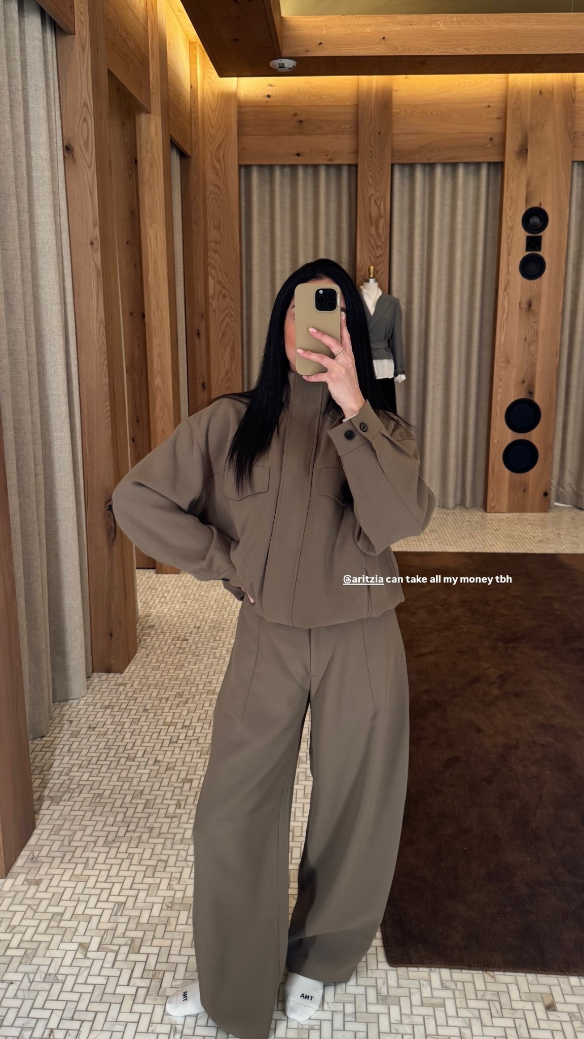 @aritzia can take all my money tbh! wearing a size 4 in the trousers and a small in the jacket but i’d recommend sizing down!

#LTKdayinmylife #LTKootd #LTKSeasonal