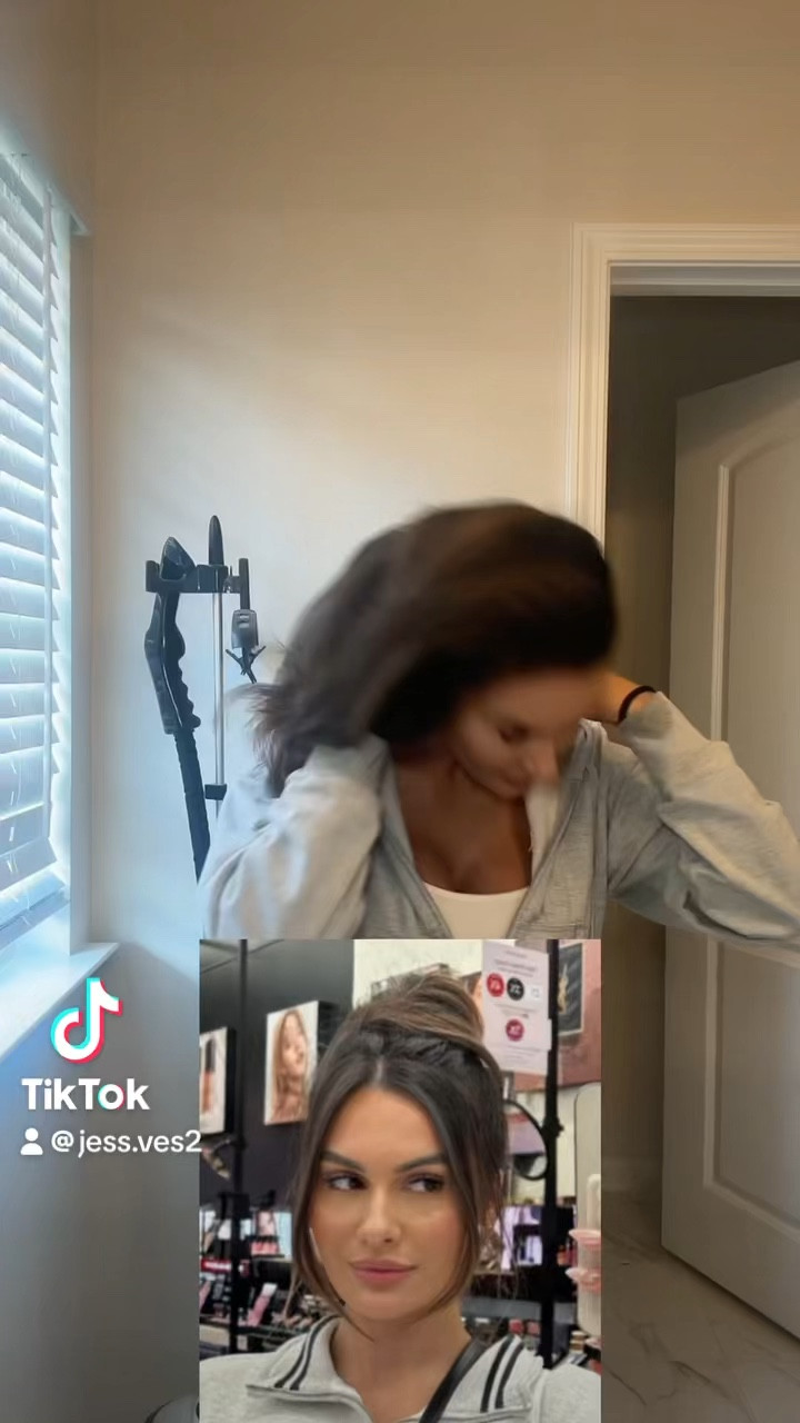 The easiest messy bun 

#LTKBeauty #LTKFindsUnder50 #LTKStyleTip