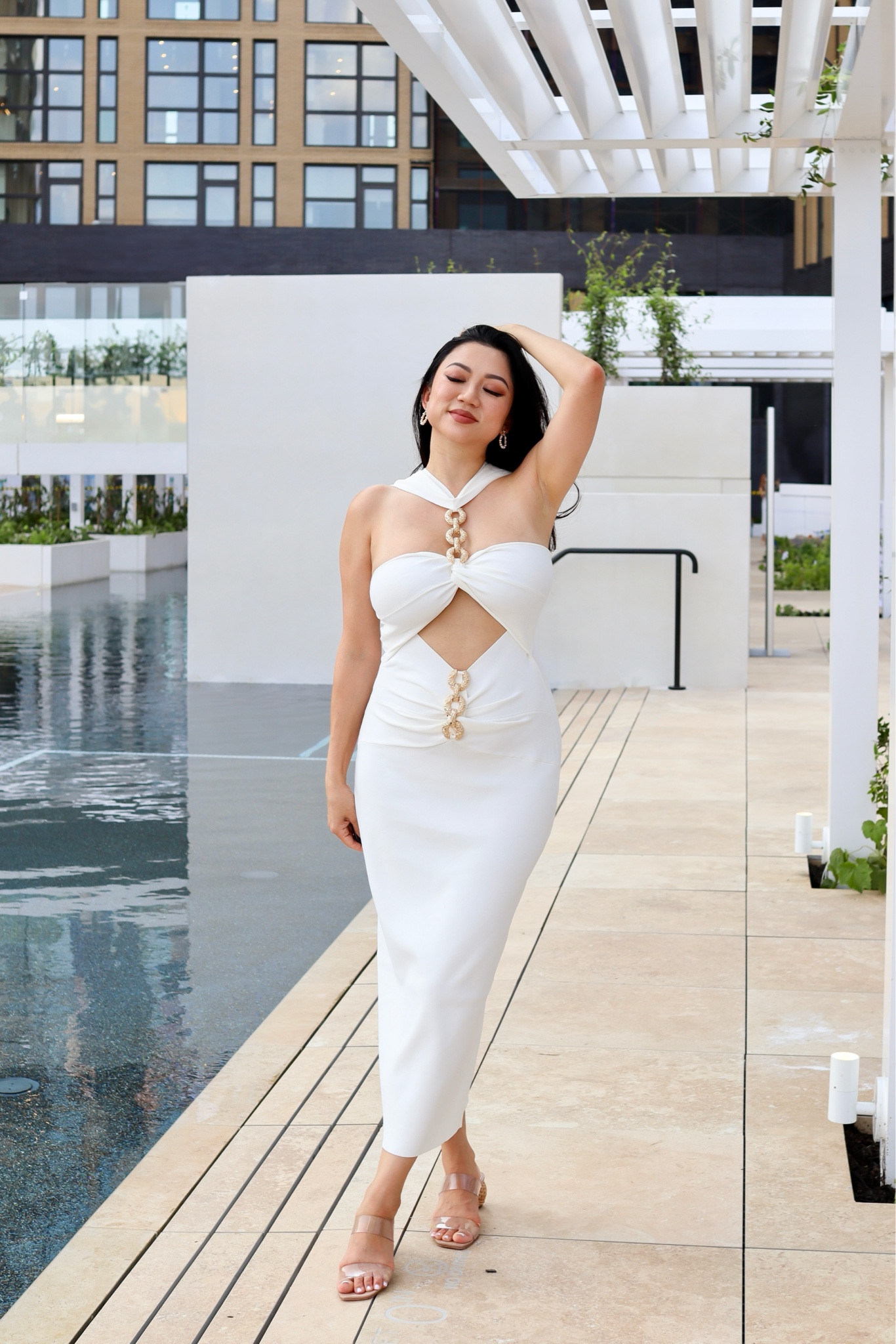 emis sleeveless knit dress ivory product info and reviews Oli Sleeveless Contrast Mini Dress / Ivory/Black | MESHKI