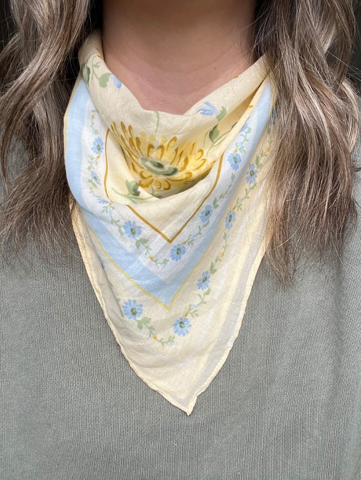 Love this printed bandana scarf for spring! Canadian link under similar products. Wearing M in the sweatshirt, runs big

#LTKsummer #LTKstyletip #LTKsale