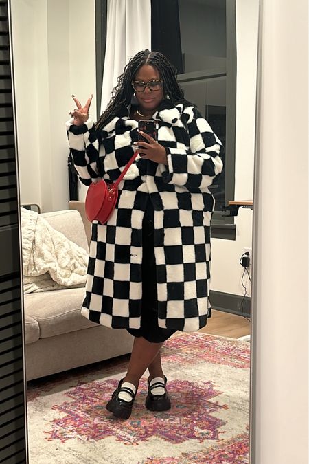 Checkerboard coat, loafers, heart purse

The original is from
Eloquii, got it at a closet sale
My purse is old f21

#LTKplussize