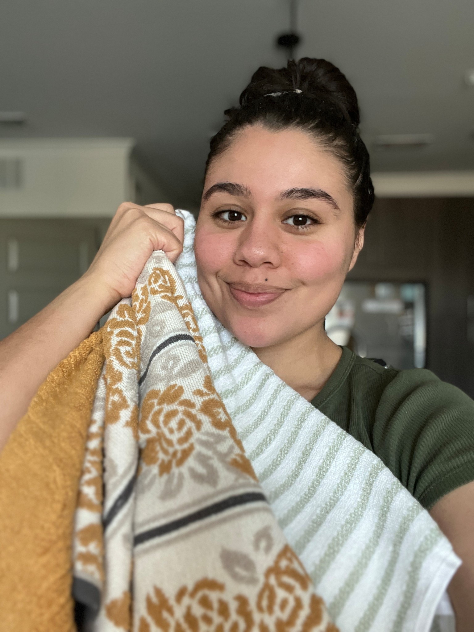 Just picked up the cutest hand towels for my bathroom from Walmart 🥰

#LTKFamily #LTKSeasonal #LTKHome