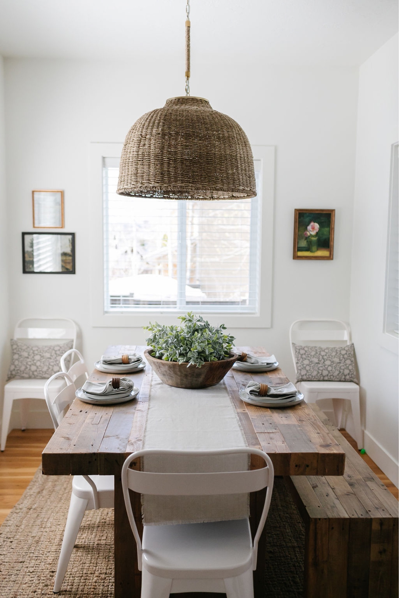 Dining room, farmhouse table, home decor, throw pillows, Seagrass pendant, Amazon home, Target

#LTKhome #LTKsalealert #LTKstyletip