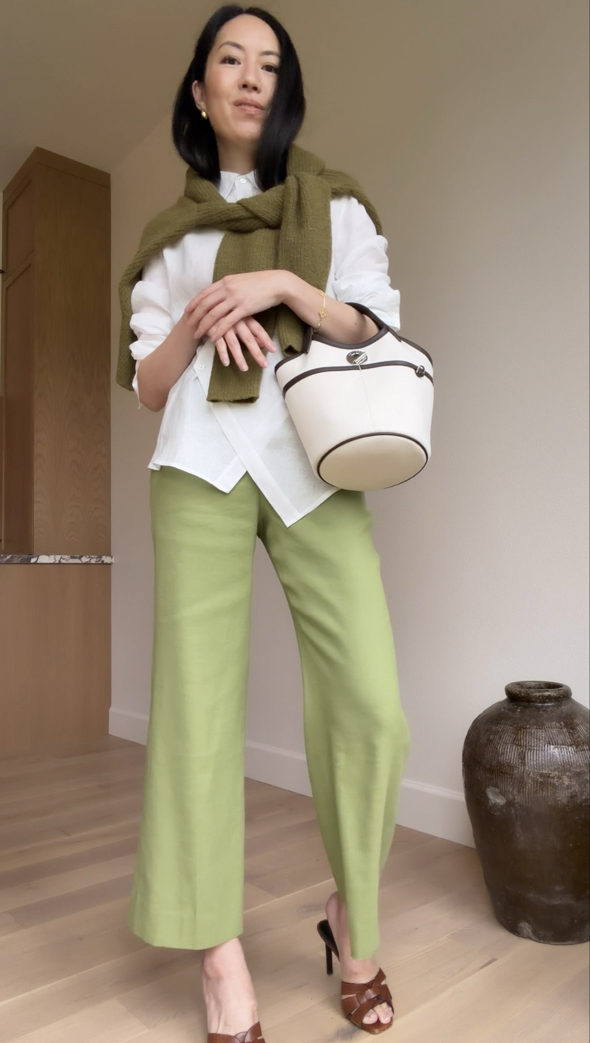 Perezzi Button-Down Shirt (wearing a size 4)

Dova Wide-Leg Linen Pant (wearing a size 4)

#classicstyle
#VeronicaBeard
#whiteshirt
#springoutfit
#springfashion

#LTKSpringSale #LTKootd #LTKgrwm