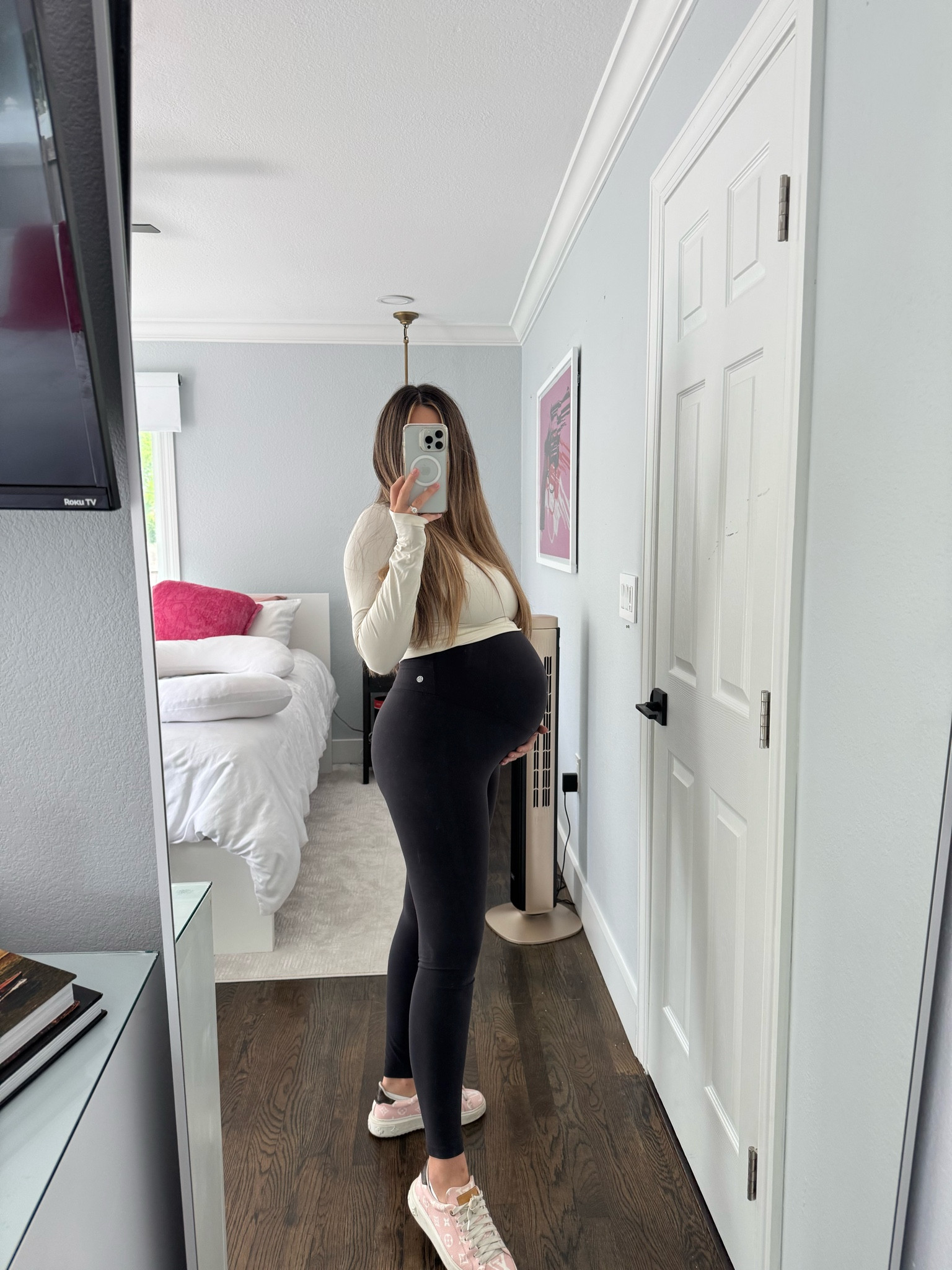 The best maternity leggings, pregnancy, pregnant, maternity outfit 

#LTKBump