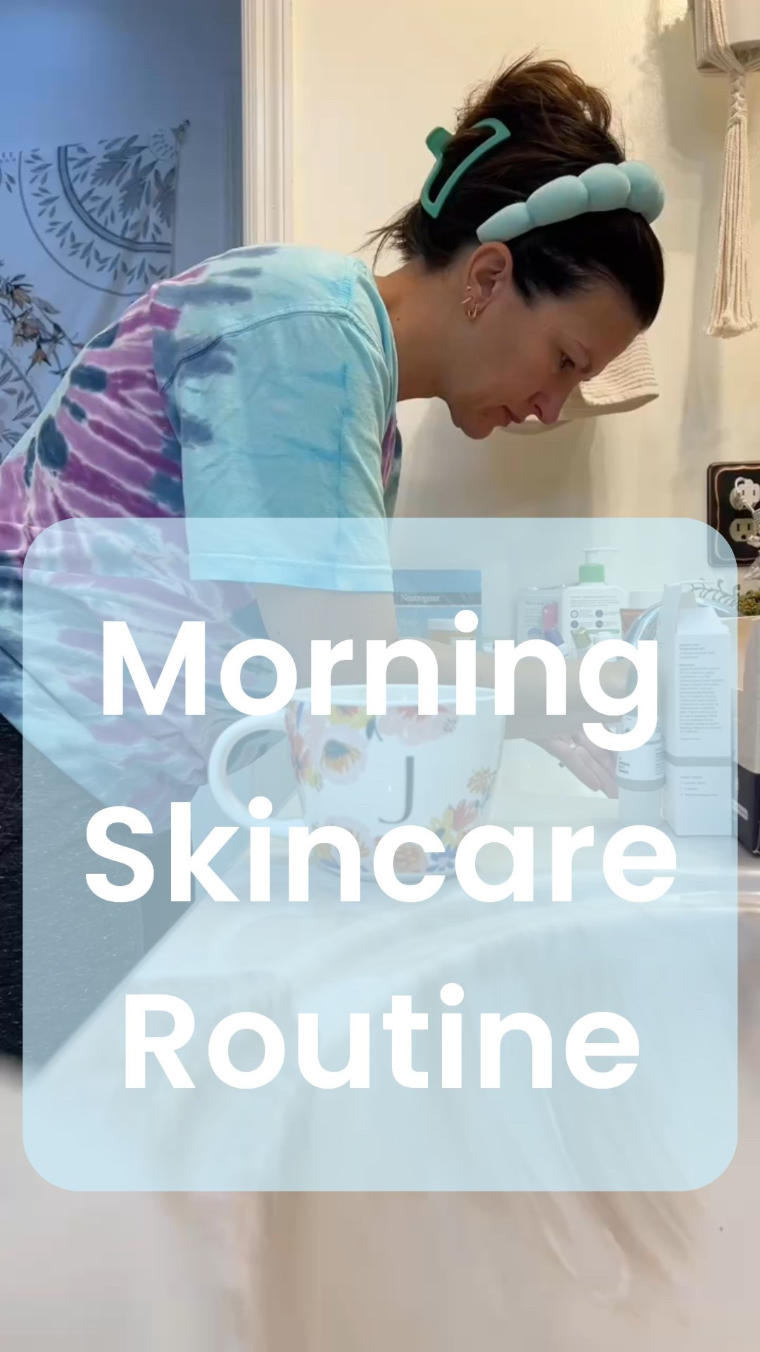 Easy quick morning skincare routine to have a glowy look for the day!