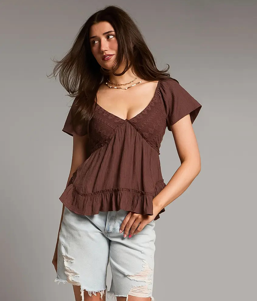 Floral Crinkle Knit Top | Buckle