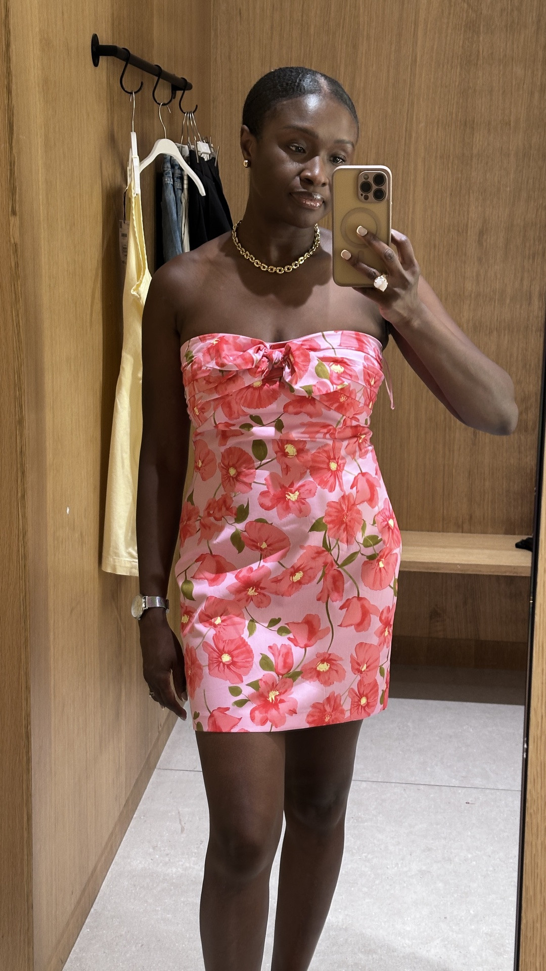 I’m not much of a floral kinda girl, but this dress is so pretty and fits beautifully. Currently on sale and I’m wearing a Medium.

#LTKSeasonal #LTKMidsize #LTKWedding