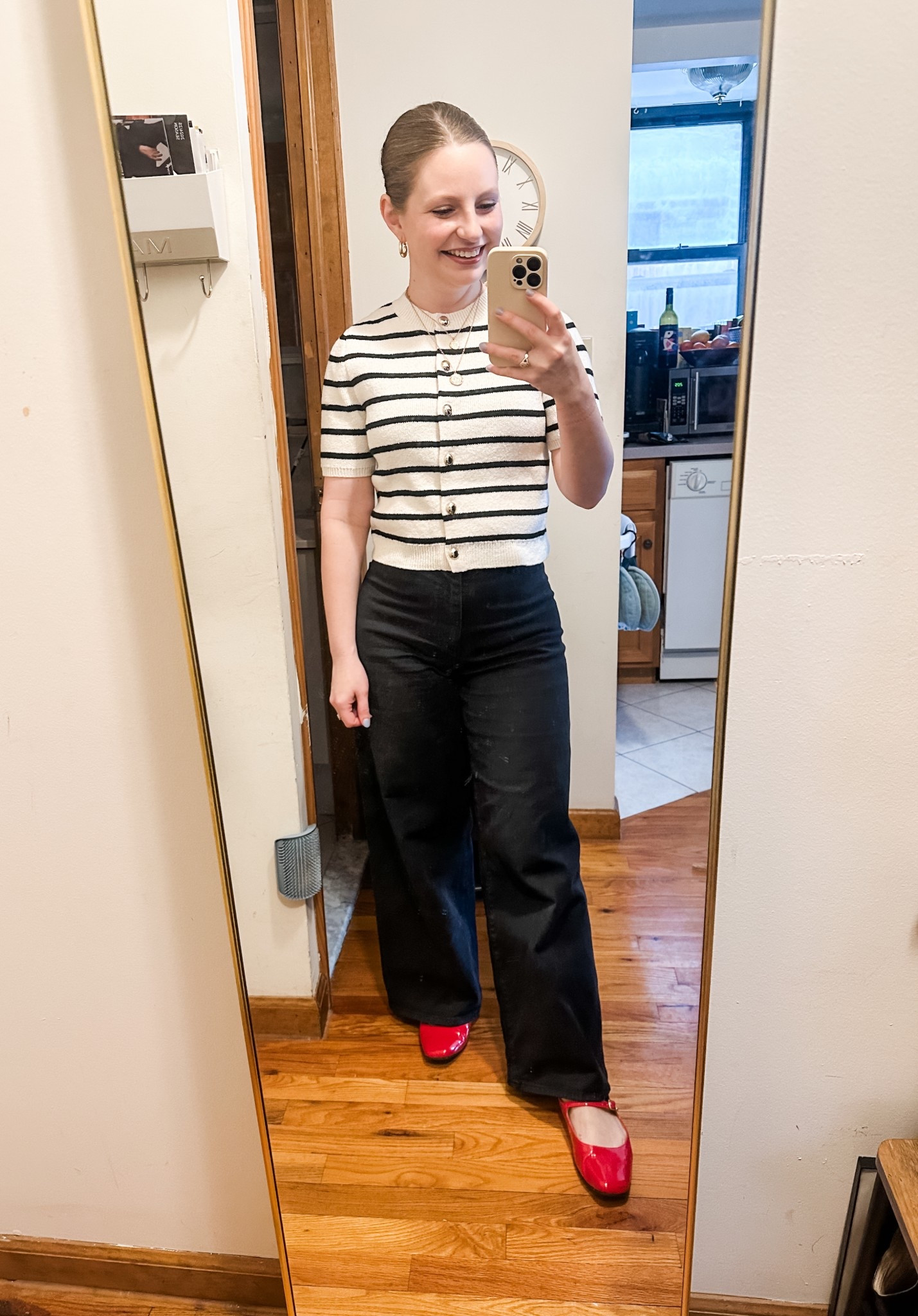 So excited to finally wear some spring fashion! I picked up little striped sweater from H&M and *love it*. Wearing an XS.

Spring outfit, spring look, workwear look, teacher outfit, stripe sweaterr

#LTKWorkwear #LTKFindsUnder50 #LTKStyleTip