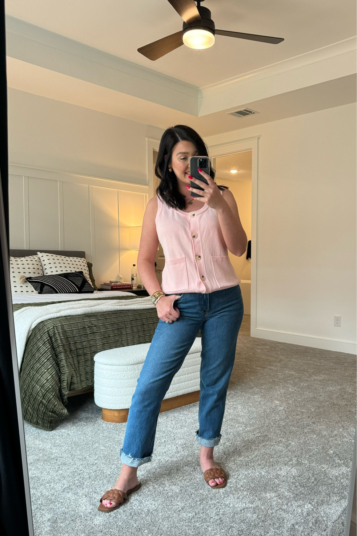 The absolute best jeans ever. These are the dark wash with raw hem in a 29S and I rolled them bottom 

#LTKstyletip #LTKmidsize #LTKSpringSale