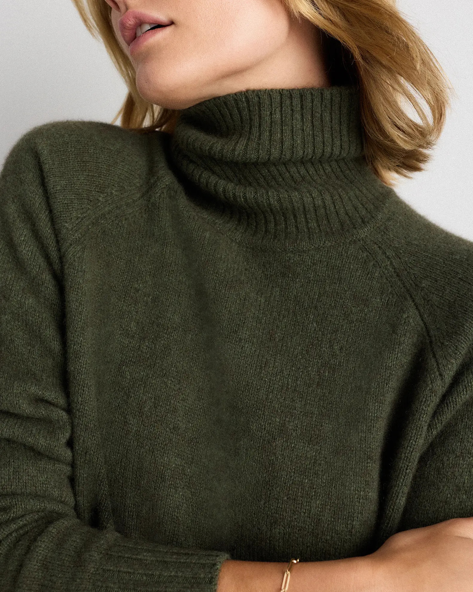 100% Yak Wool Turtleneck Sweater in Fernwood Olive | Quince